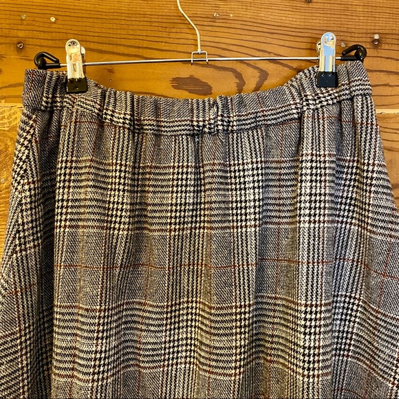 VINTAGE TWEED CIRCLE SKIRT 🤎📚 - Picture 7 of 9